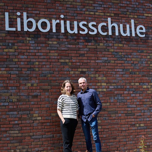 Ansprechpartner:innen